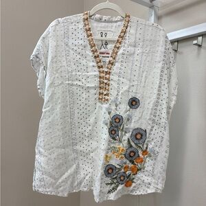 Johnny Was Embroidered Floral Boho Top White Cotton Blouse XS (oversized)